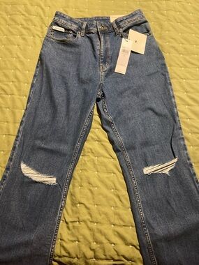 Calvin Klein Women's Medium Blue Distressed Boyfriend Jeans